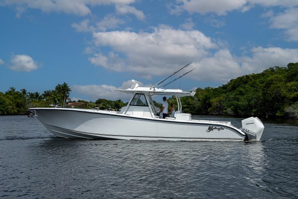 2022-Yellowfin-39-For-Sale-Florida-Y3920-005-Exterior_1920w